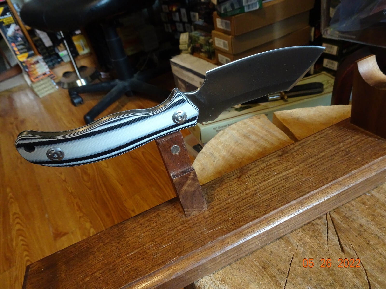 8.5″ SLING BLADE BLACK & WHITE G-10 HANDLE D2 BLADE A FANTASTIC FIXED BLADE SHE