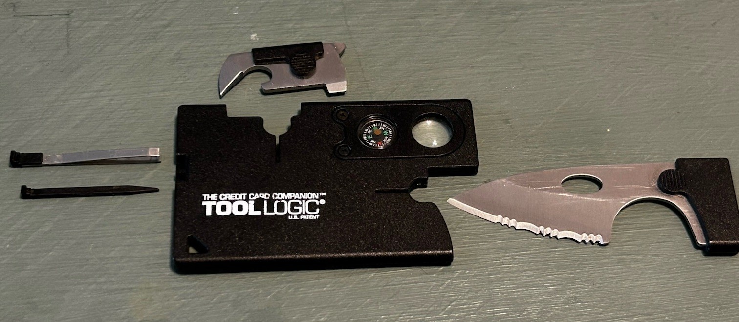10 in 1 Multi Function Survival Card Pocket Tool Kit