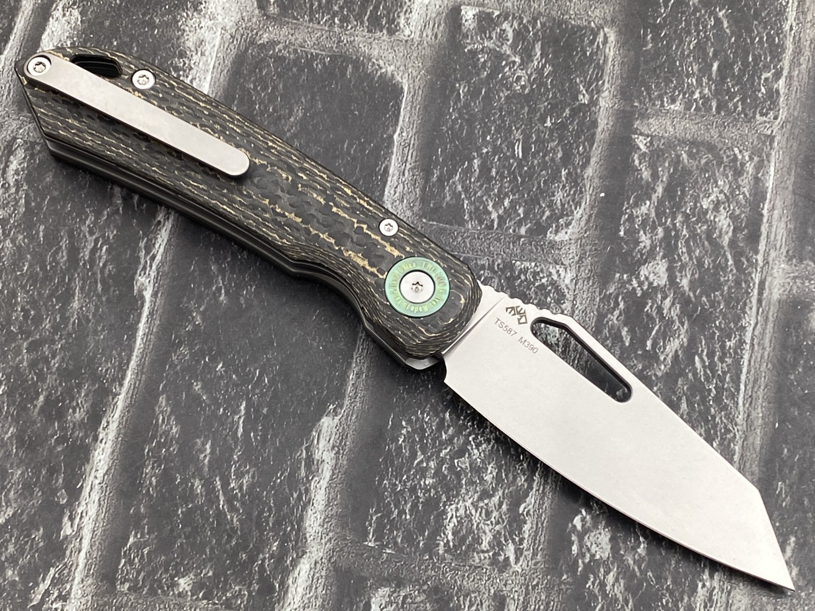 TwoSun TS587-M390-CF-StoneWash Folding Knife Titanium/ CF Handle Pocket Knife
