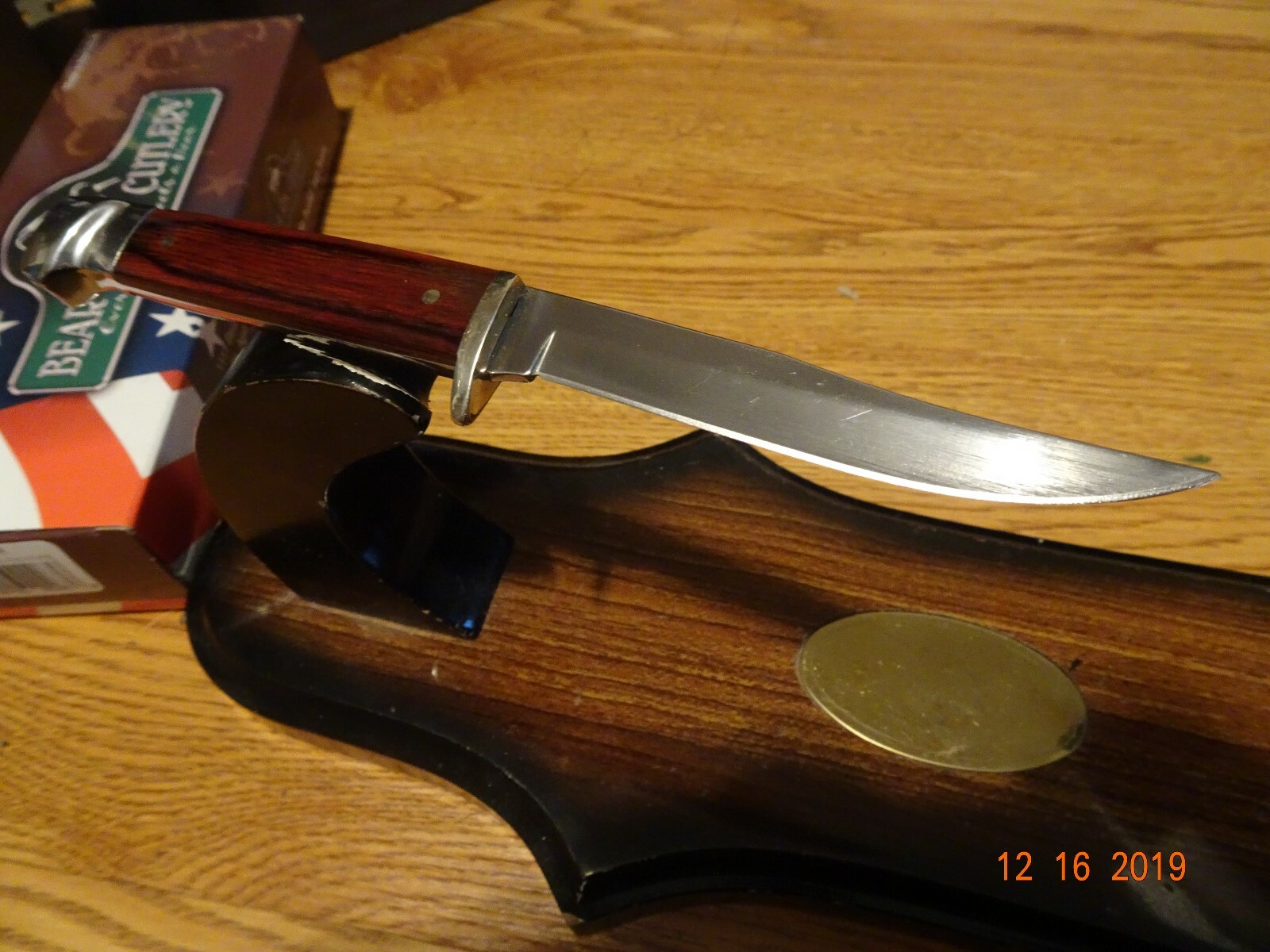 BEAR & SONS CUTLERY MADE USA 6 1/4″ ROSEWOOD HUNTER FULL TANG 440HC BLADE LEA SH