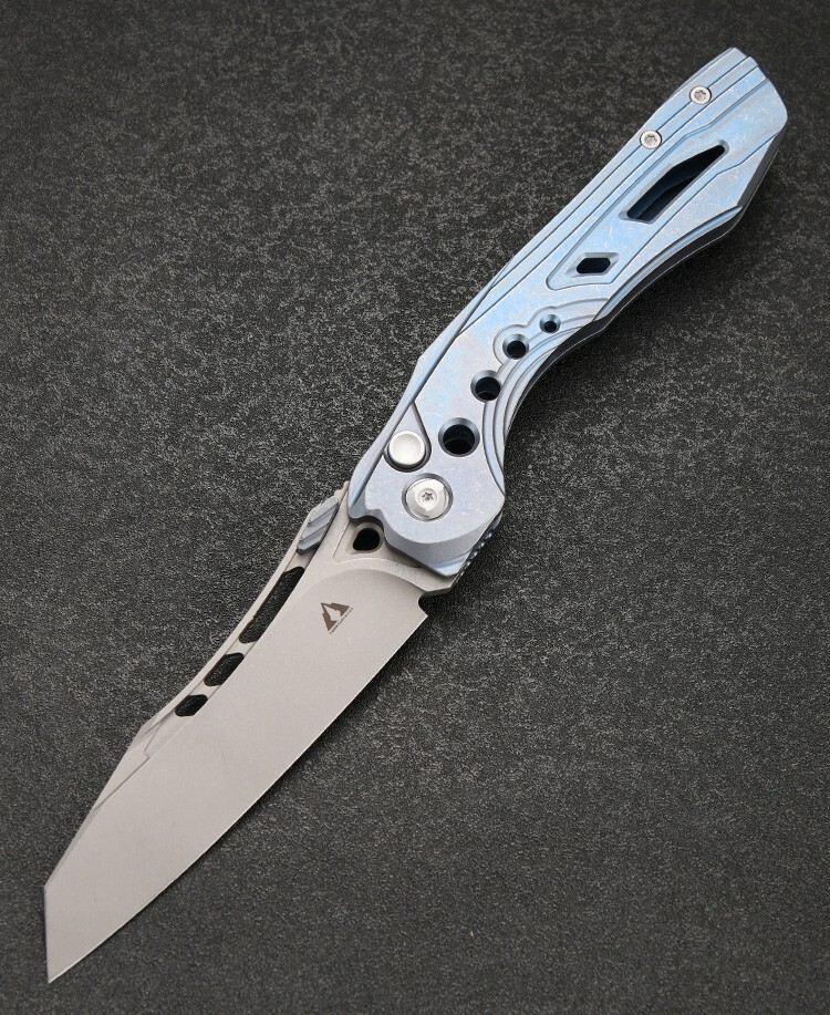CMBMADEKNIVES Devourer CMB-16D Titanium Handle M390 Steel Pocket Folding Knife