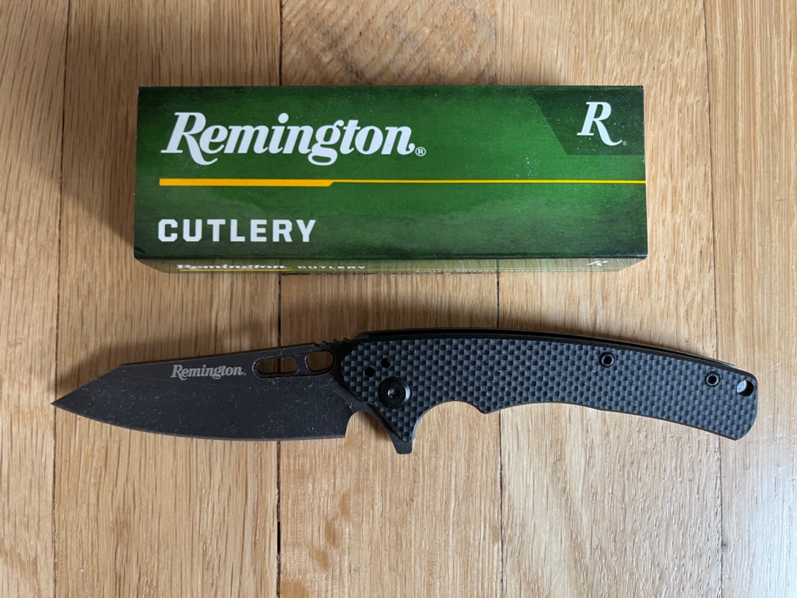Remington EDC Linerlock Pocket Knife D2 Tool Steel Blade Black G10 Handle 15666