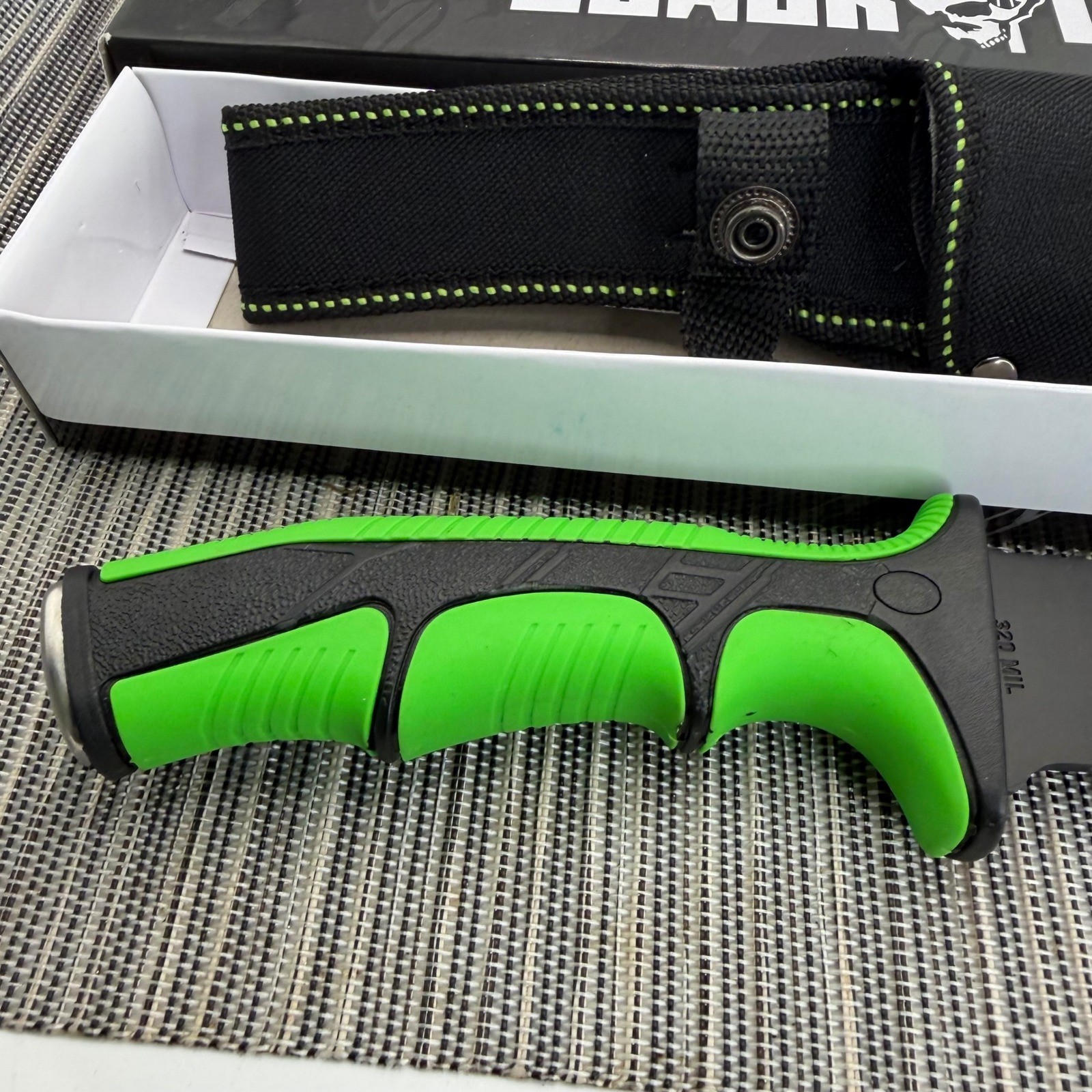 Black Legion Marine Commando II 12in Fixed Blade Knife 7in Sawback Green BV475