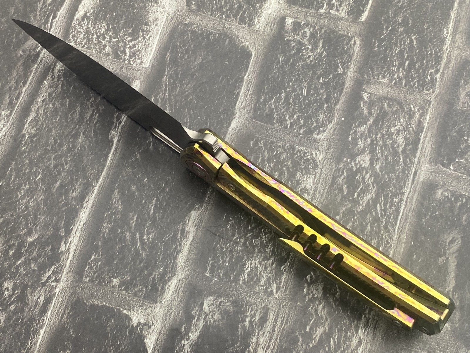 TwoSun TS502-M390-Color Folding Knife M390 Blade Titanium/CF Handle Pocket Knife