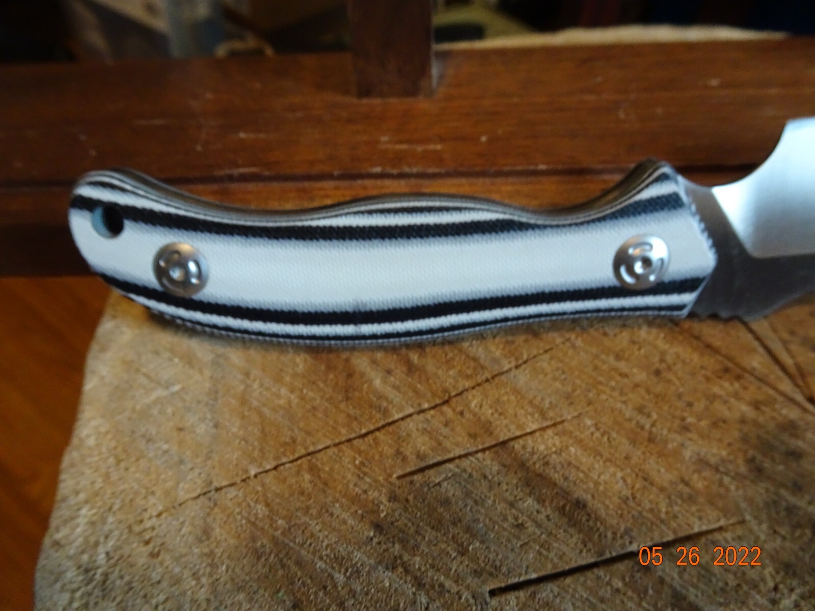 8.5″ SLING BLADE BLACK & WHITE G-10 HANDLE D2 BLADE A FANTASTIC FIXED BLADE SHE