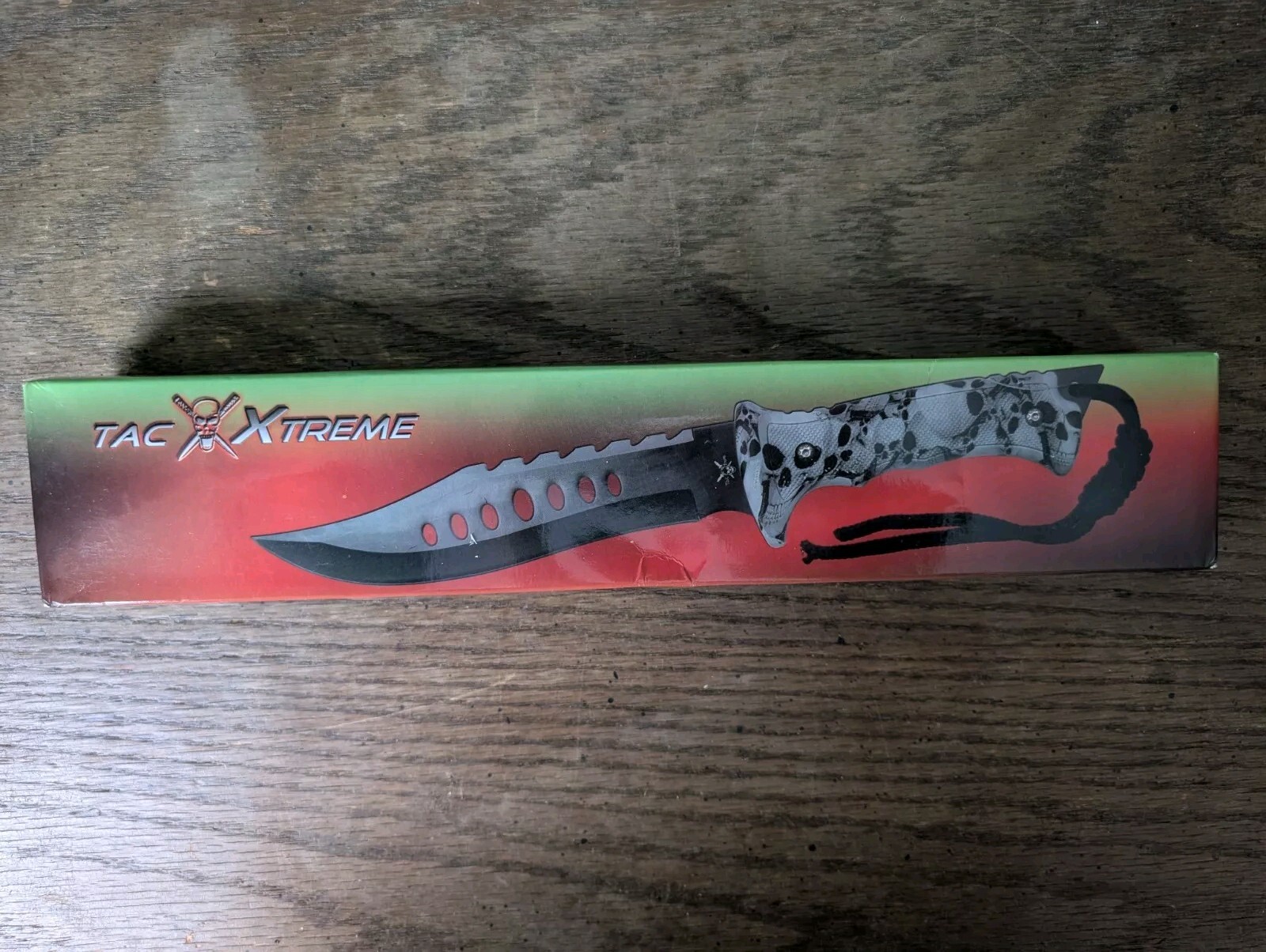 Tac Xtreme 12″ Black SS Blade Rubber Handle White Skull Camo w/ Sheath TX-016WSC