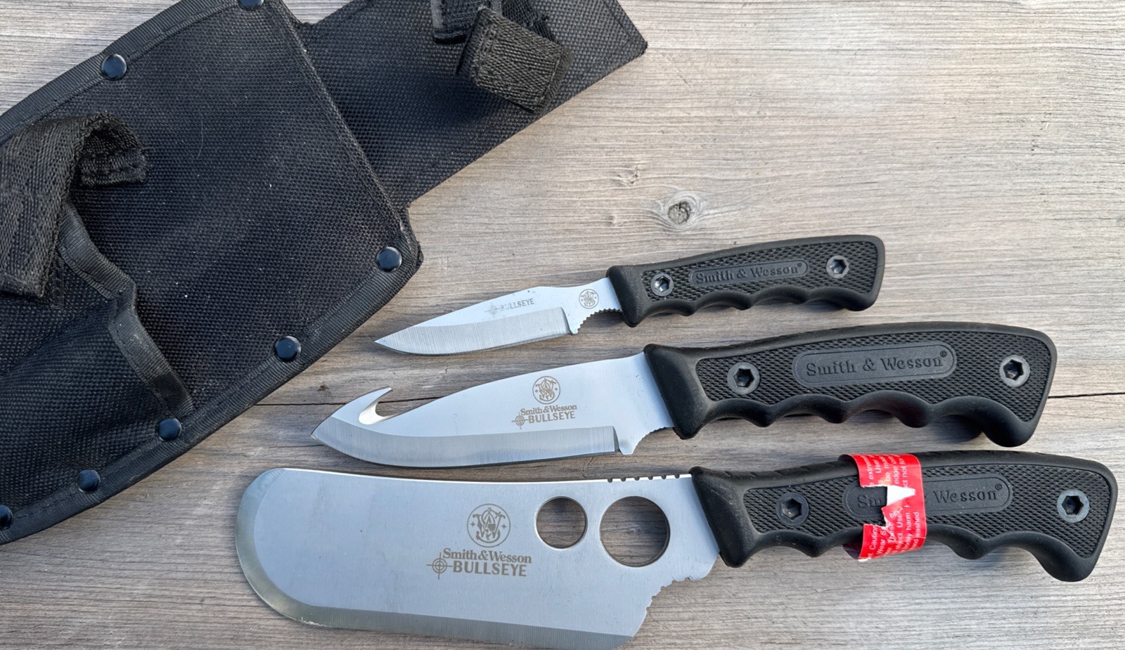 Smith & Wesson CAMP Camping Hunting Knife Set Bullseye 3 PIECE COMBO